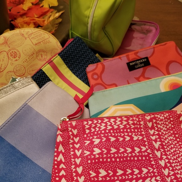 Bundle of Makeup Bags - Picture 2 of 8